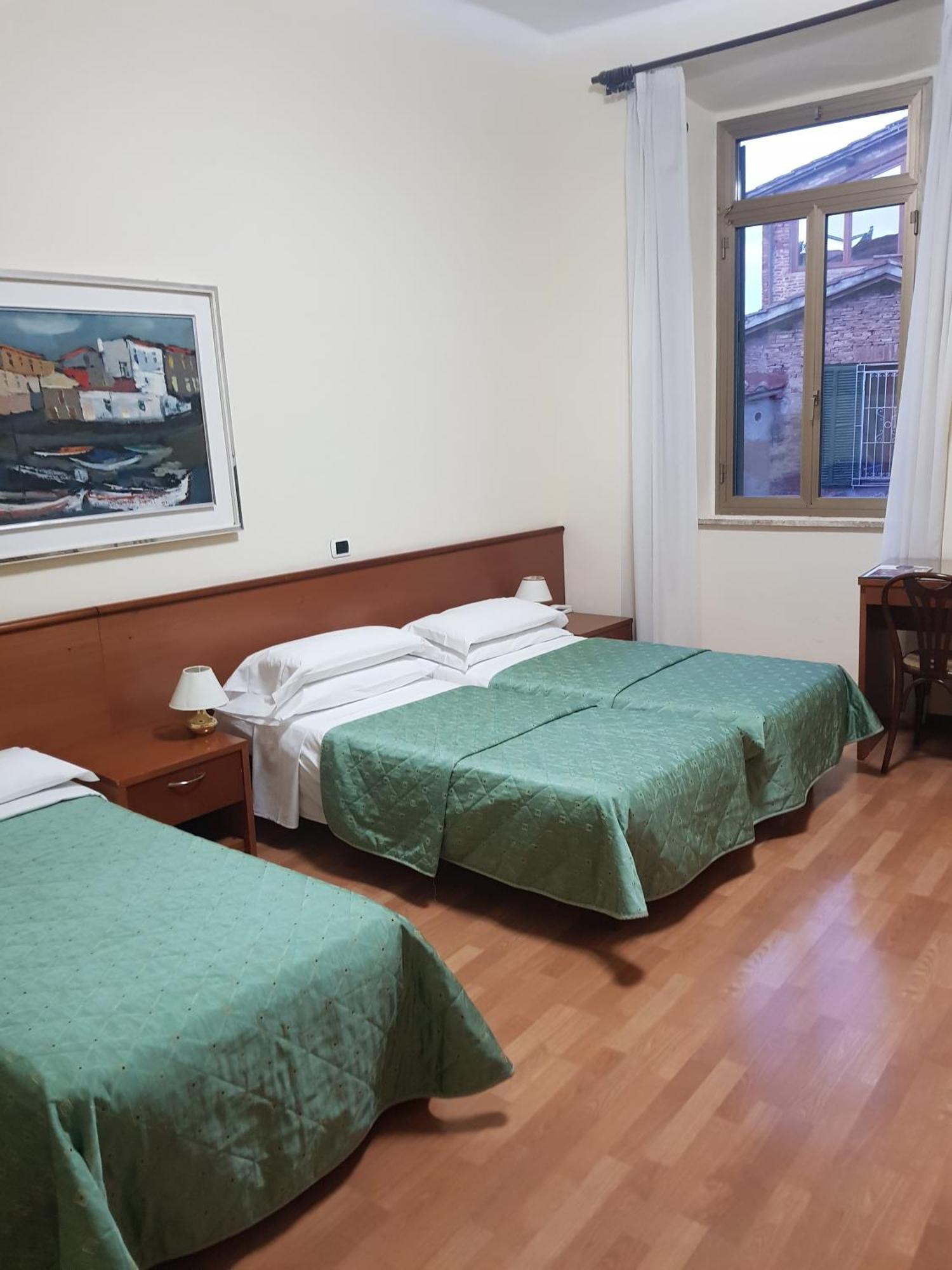Hotel Duomo Siena Esterno foto