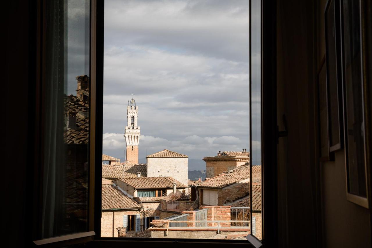 Hotel Duomo Siena Esterno foto
