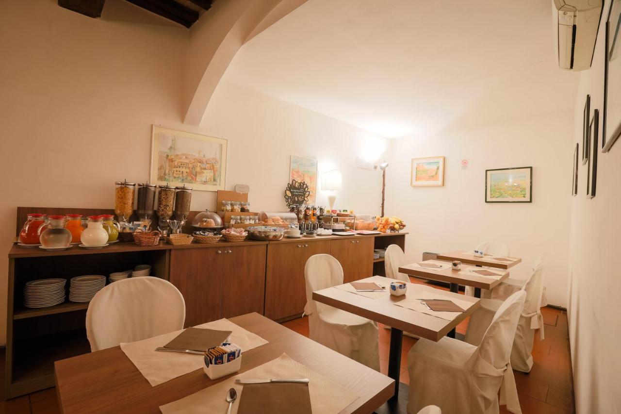Hotel Duomo Siena Esterno foto