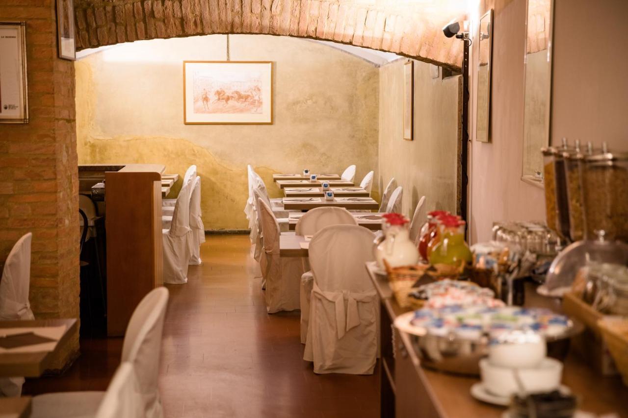 Hotel Duomo Siena Esterno foto